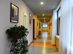 Huilai Business Express Hotel - Image 4
