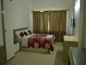 Honey Hospitality Service Apartment-Magarpatta - Image 1