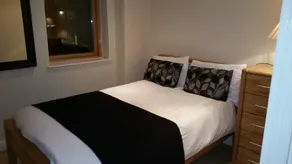 Oxford Apartment - Image 4