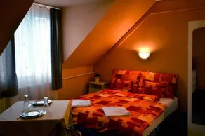 Szilvia Apartmanház - Image 4