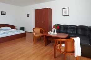 Hotel Sunrise - Image 4