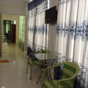 Ho Motel - Image 5