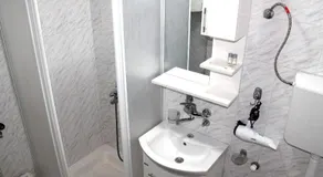 Uni Kop - Image 5