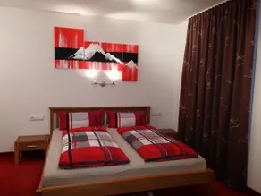 Apart Holiday - Image 3