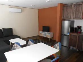 Yellow Center Holiday Home - Image 3