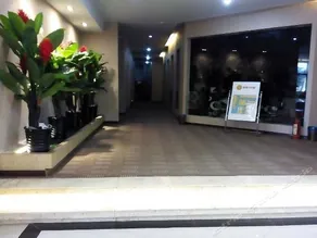 Luzhou Hongyu Buisness Hotel - Image 2