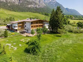 House in Angerberg for 60 people with 27 rooms Ref. 602498 - Image 1