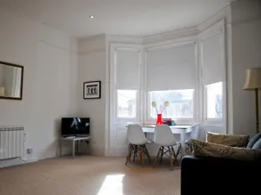Shelley Apartment - Image 5
