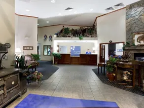 Holiday Inn Express & Suites Hill City - Mt. Rushmore Area - Image 2