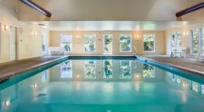 Witness Majestic Ocean Views from this Placid Apartment - Image 5