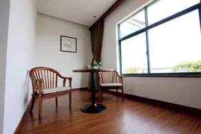 Xianshanhu Village Hotel - Image 1