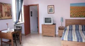 Casale Cheap and Chic - Image 5