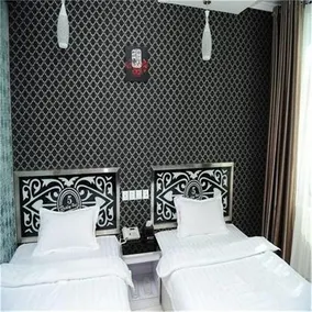 Friday Theme Guesthouse Branch Two - Image 3