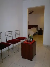 Kensington - Image 4