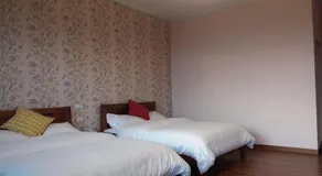 Chi House - Image 4