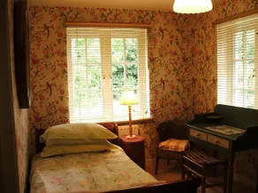 Tuliptree Cottage Bed and Breakfast - Image 2