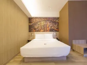 Atour Hotel Shanghai Xujiahui Indoor Stadium - Image 3