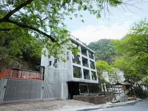 Rock Rose Holiday Hostel - Image 2
