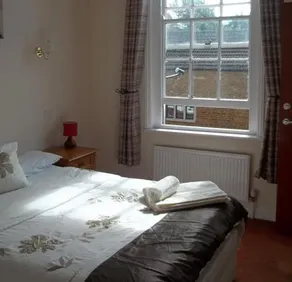 The George - Image 3