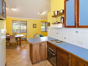 Dunsborough Holiday Homes - 3 18 Valley Road - Image 5