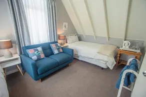 Lagoon Cottage - Image 2
