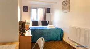 Gabriella Aprt, 3 Bedroom, Parking, City Centre - Image 3