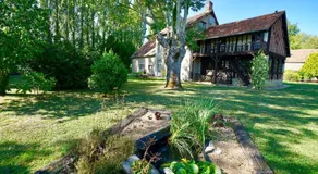 Le Domaine Du Moulin Foulon - Image 2