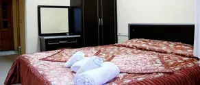 Paradise's Apple Hotel - Image 3