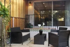 Quiet Well-lit 1br/1ba Duplex Unit With Garden - Image 1