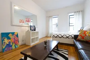 Times Square Studio - Image 3