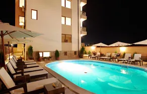 Stanny Court ApartHotel - Image 2