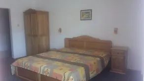 Regina's Guesthouse - Image 5