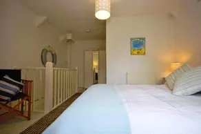 Orchard Cottage - Image 3