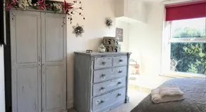 Beautiful Character Apartment - Image 5