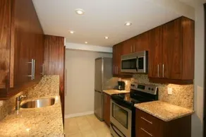 Yorkville Residence - Image 5