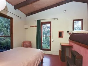 Kanimbla View - The Clifftop Retreat - Image 4