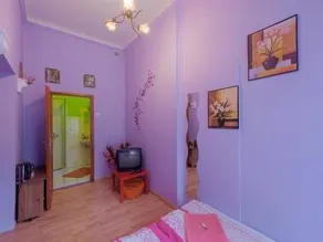 Queen Apartments - Image 5
