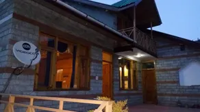 Peak And Snow Cottage - Image 2