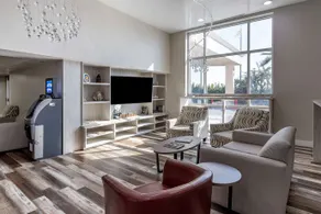 FOUR POINTS BY SHERATON GALVESTON - Image 3