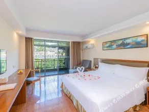 Yichun Grand Metropark Resort - Image 5
