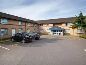 Travelodge Glasgow Paisley Road - Image 2