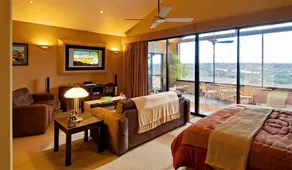 Romantic Getaways at Riverview Rise Retreats - Image 4
