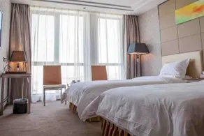 Shiqi Xinyi Fashion Hotel - Image 4