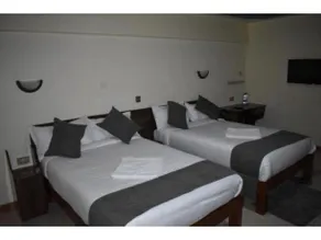 Serenade Hotel - Image 5