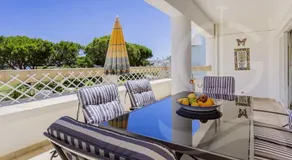 Casa Sol Spacious Apartment in Vale de Lobo - Image 2