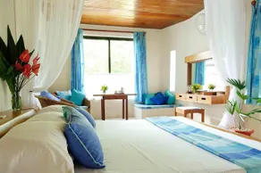 Flamboyant Beach Hotel - Image 5