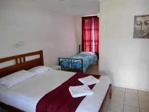 Colosseum Creek Motel and Roadhouse - Image 3