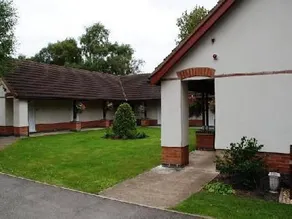 Broadlawns Guest House - Image 2