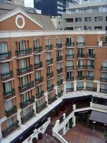 The Crescent on Bayswater - Image 1
