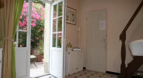 LE PETIT PALAIS Maisonnette - Image 2
